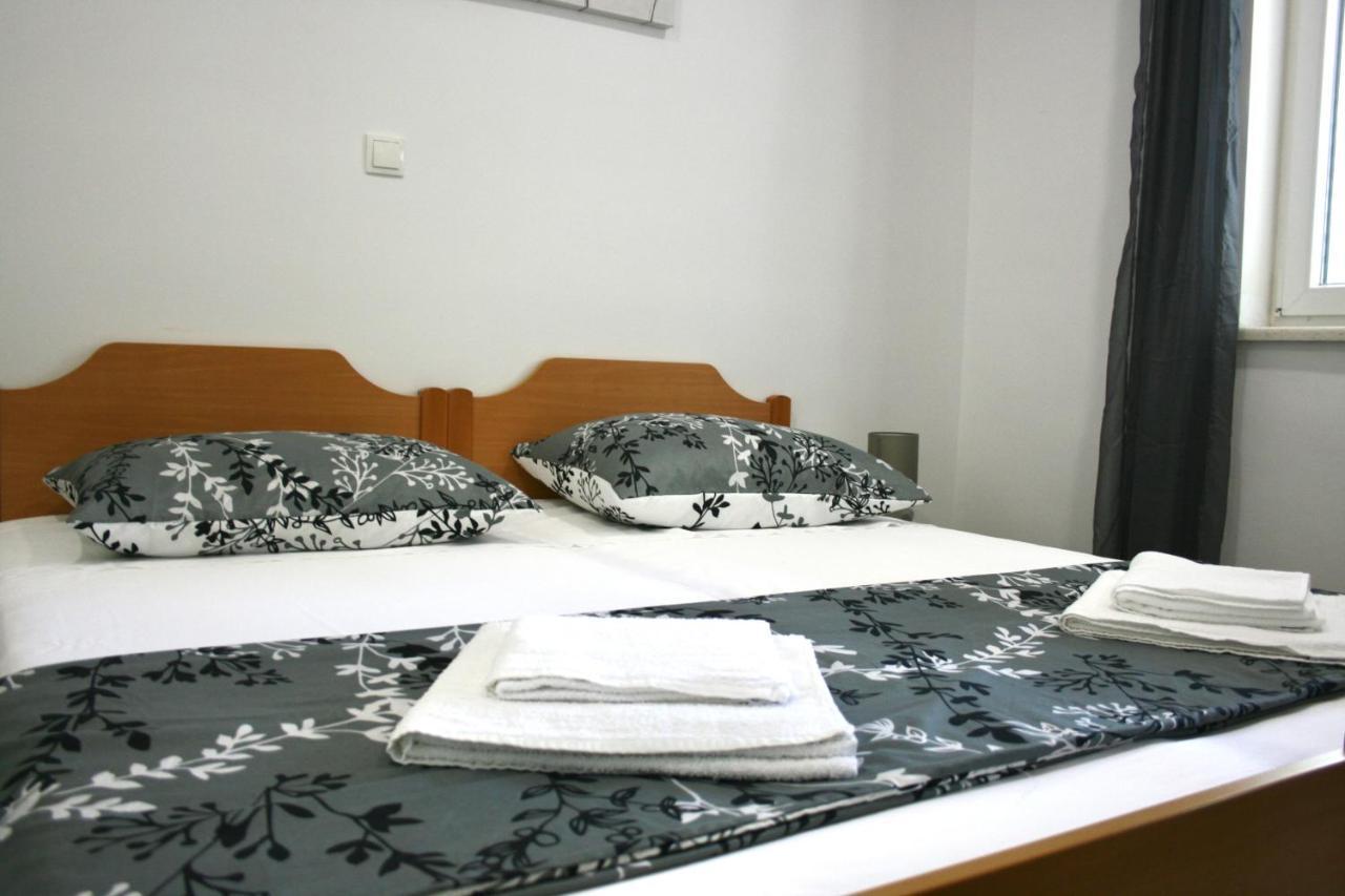 Apartments Antea Trogir Luaran gambar